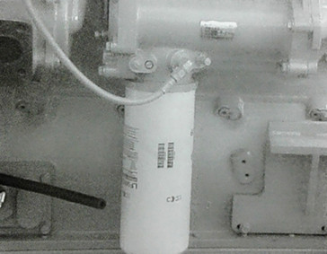 installing lubricating oil filter cartridge.jpg
